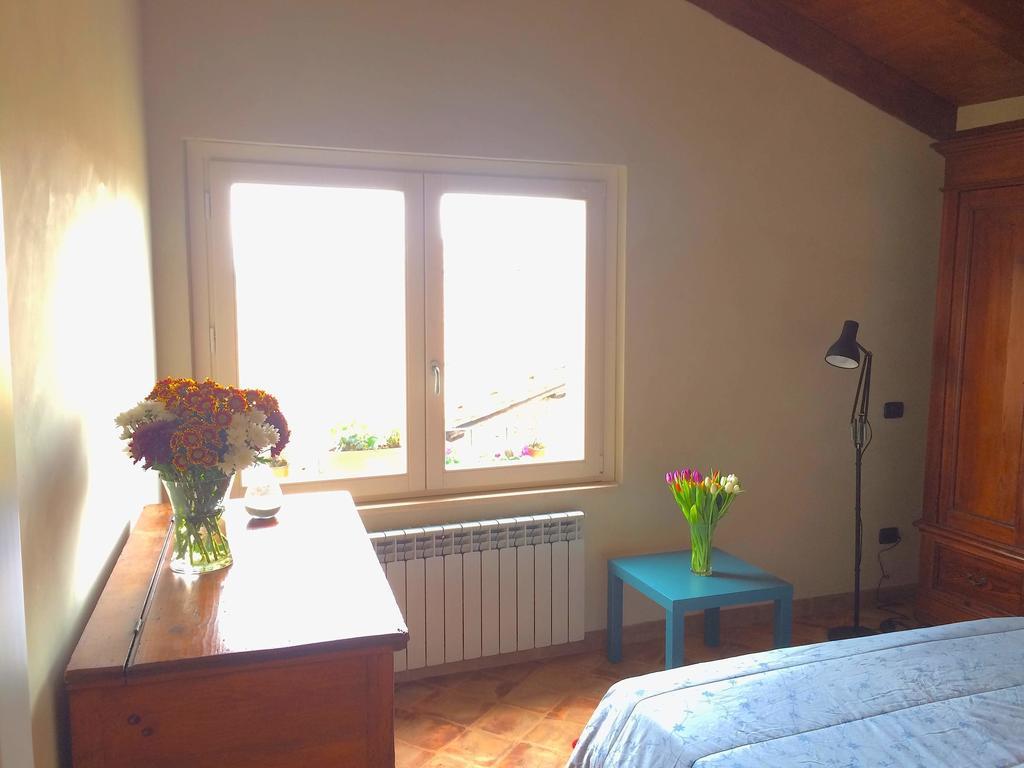 Ganga Panzió Narni Szoba fotó